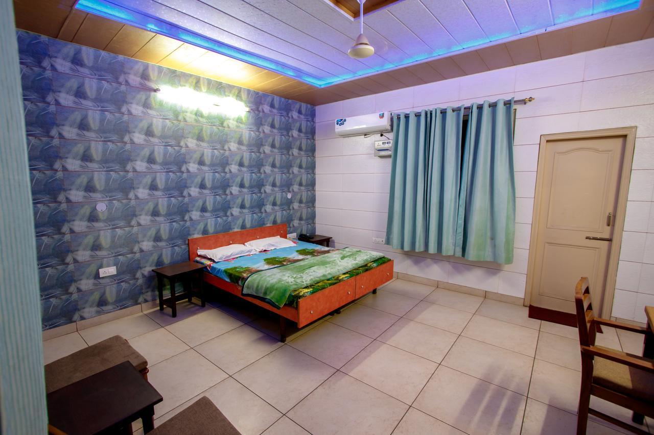National Guest House Jalandhar Eksteriør billede