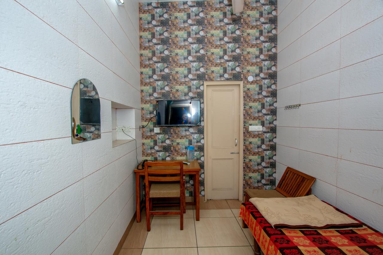 National Guest House Jalandhar Eksteriør billede