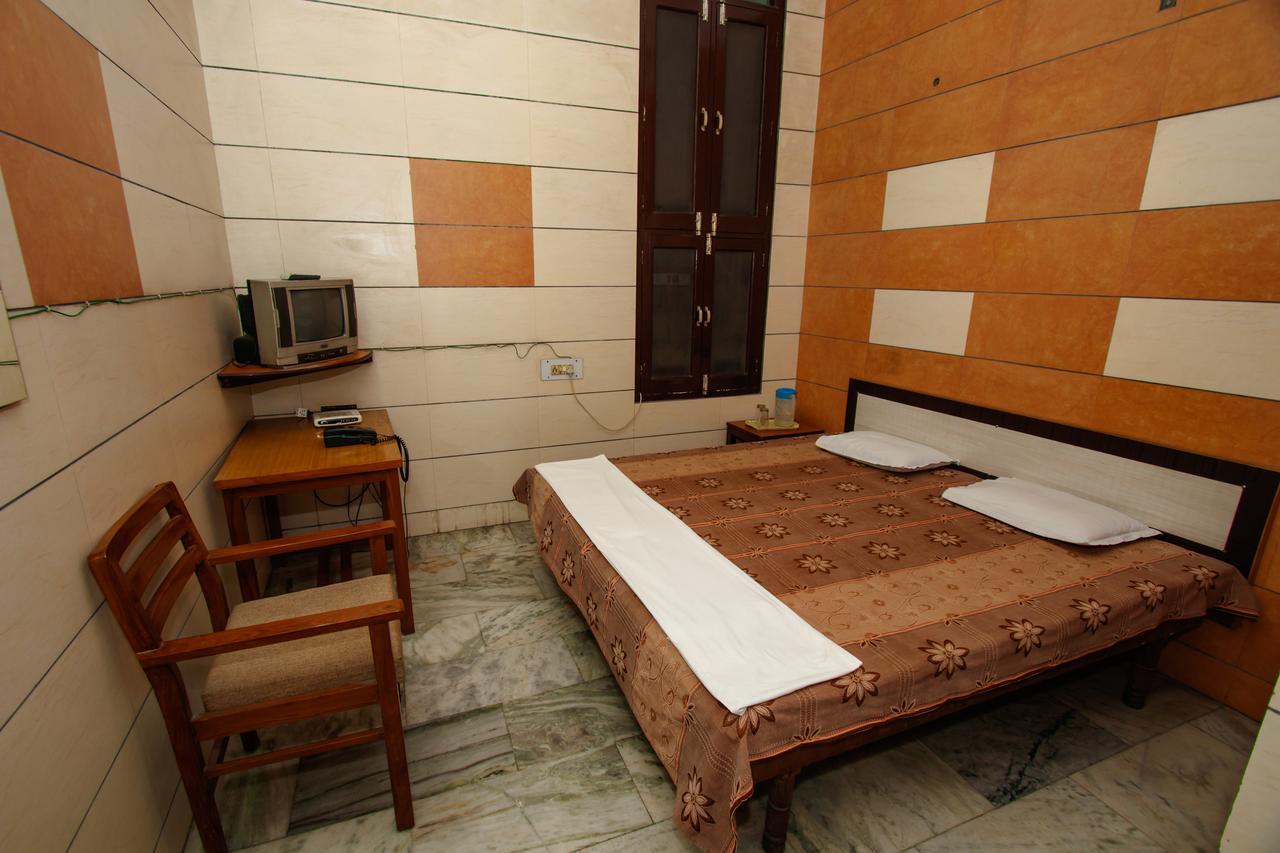 National Guest House Jalandhar Eksteriør billede